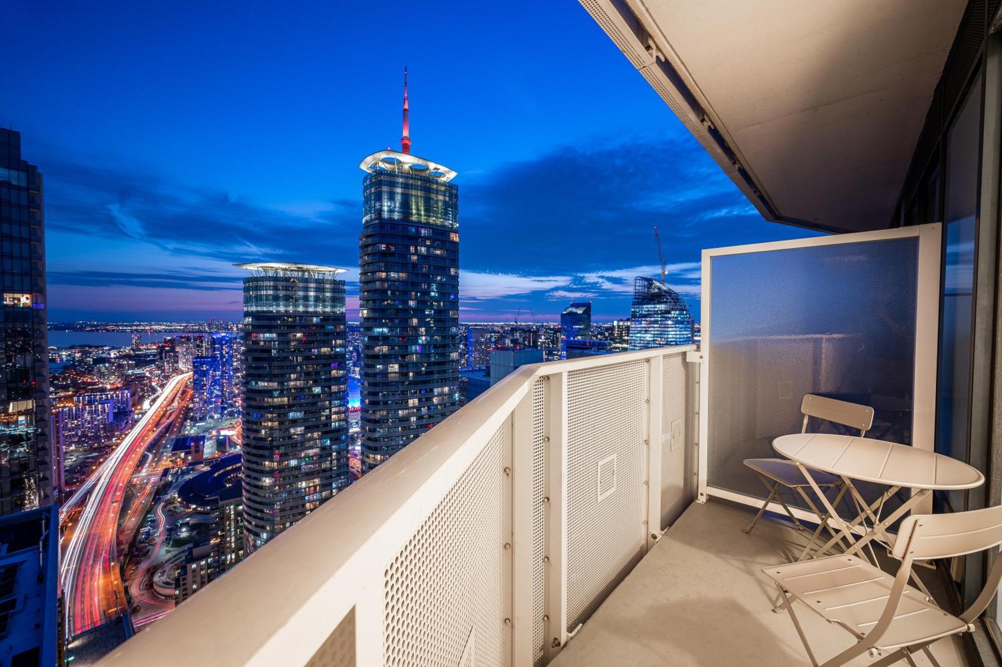 Presidential Suite Heart Of Downtown With Stunning View Toronto Exteriér fotografie